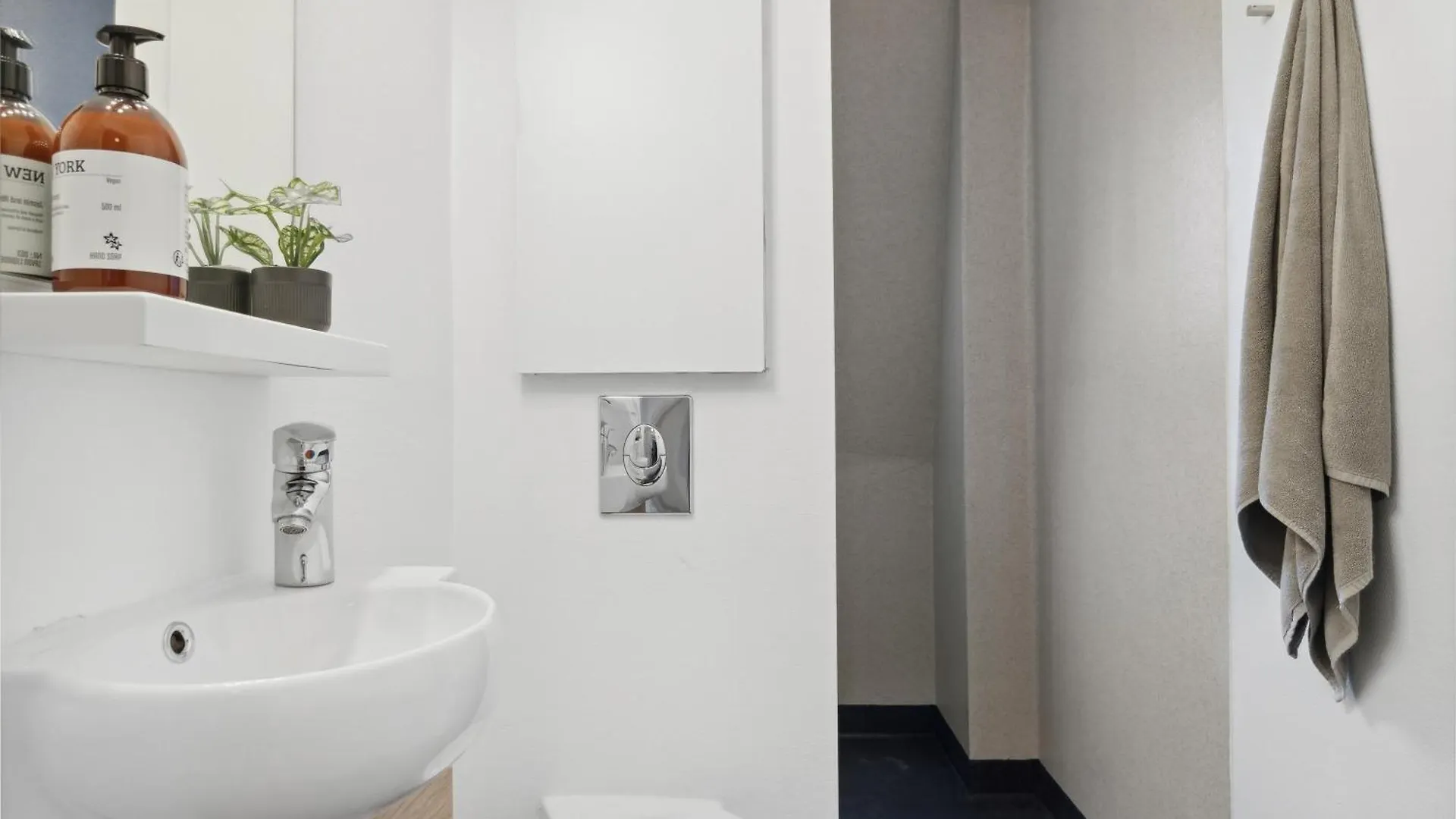 Come Stay 2Br Lejlighed Naer Centrum & Togstation Aalborg Apartment